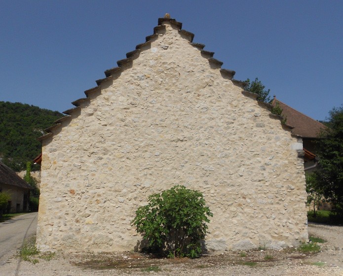 Rénovation d'un mur en pierre en pignon