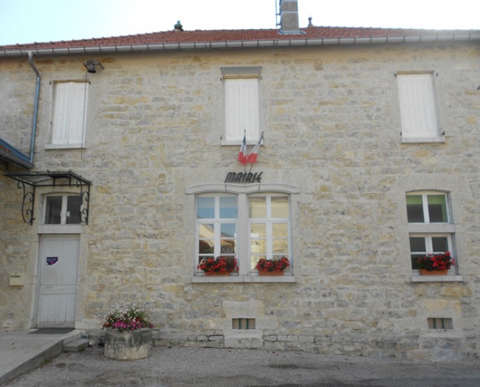 Rénovation de la mairie de Groslée - bâtiment en pierres apparentes